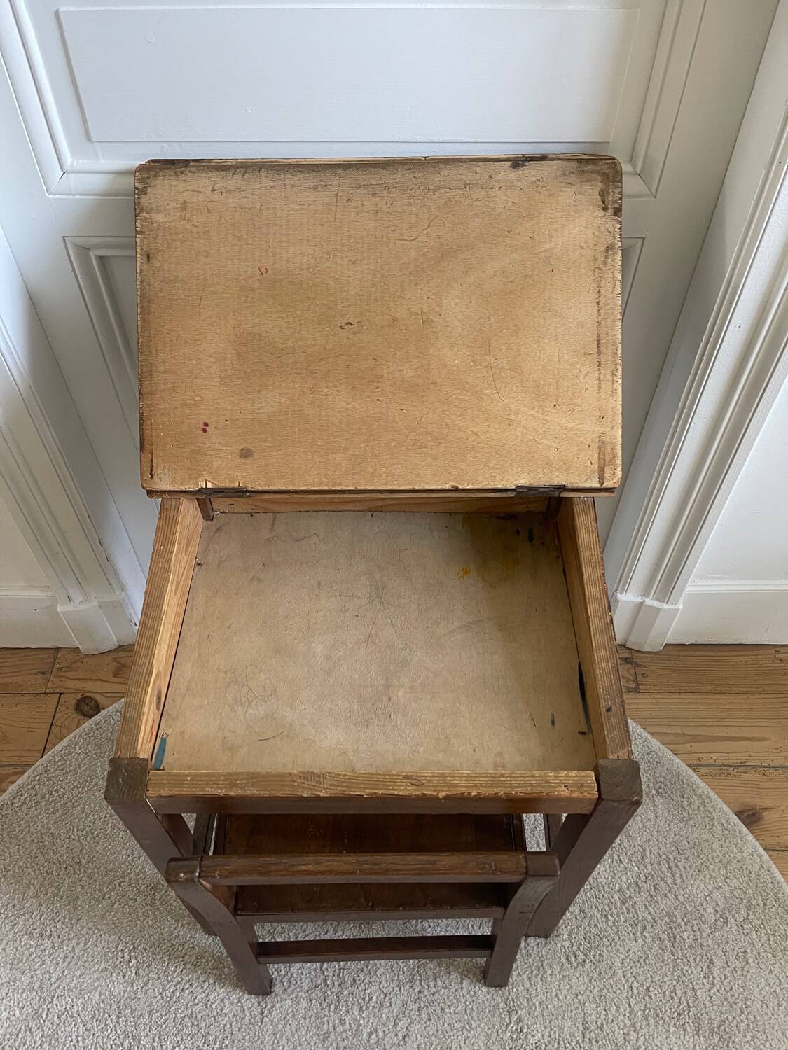 School desk and chair from the 1940s/50s.