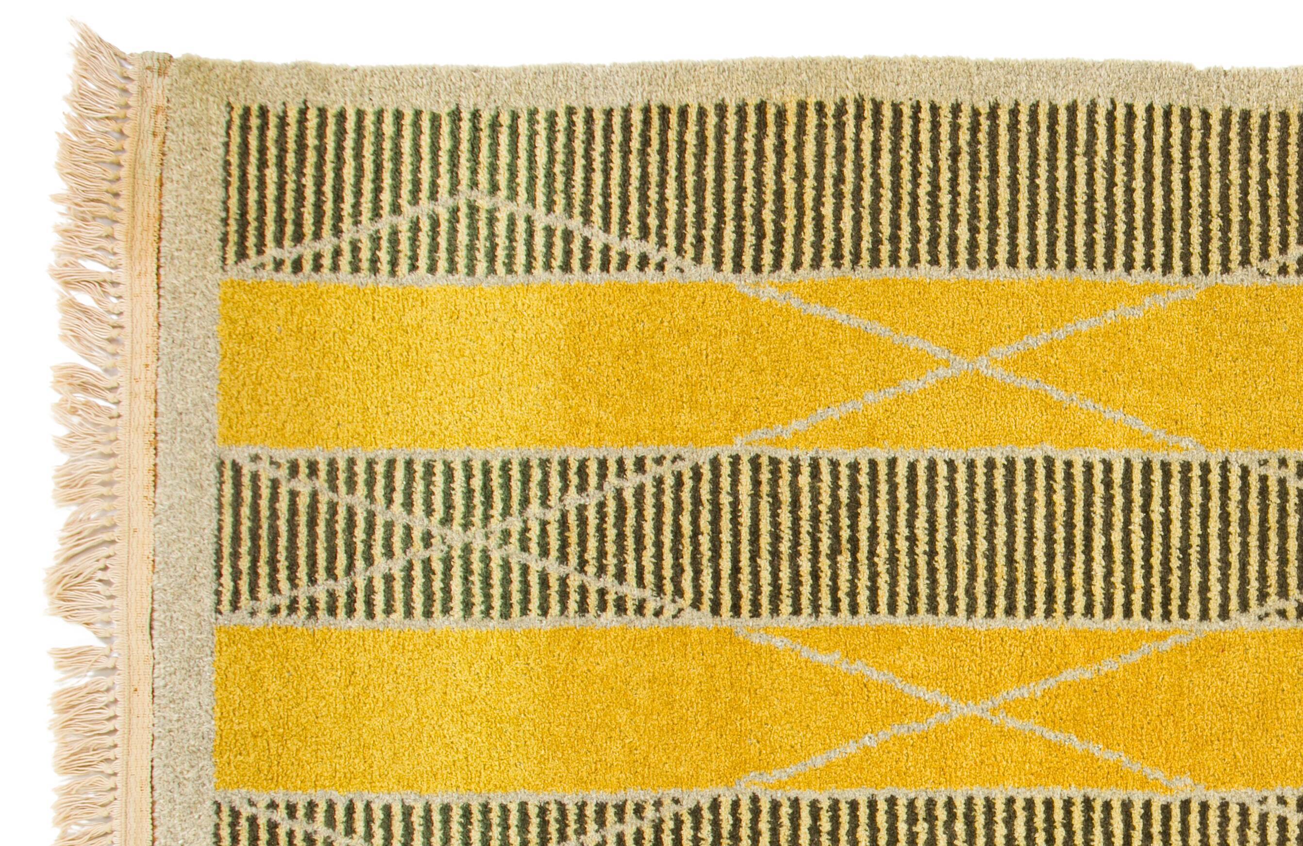 Scandinavian 20th century modern rug. 200 X 132 cm (78.74 X 51.97 in).