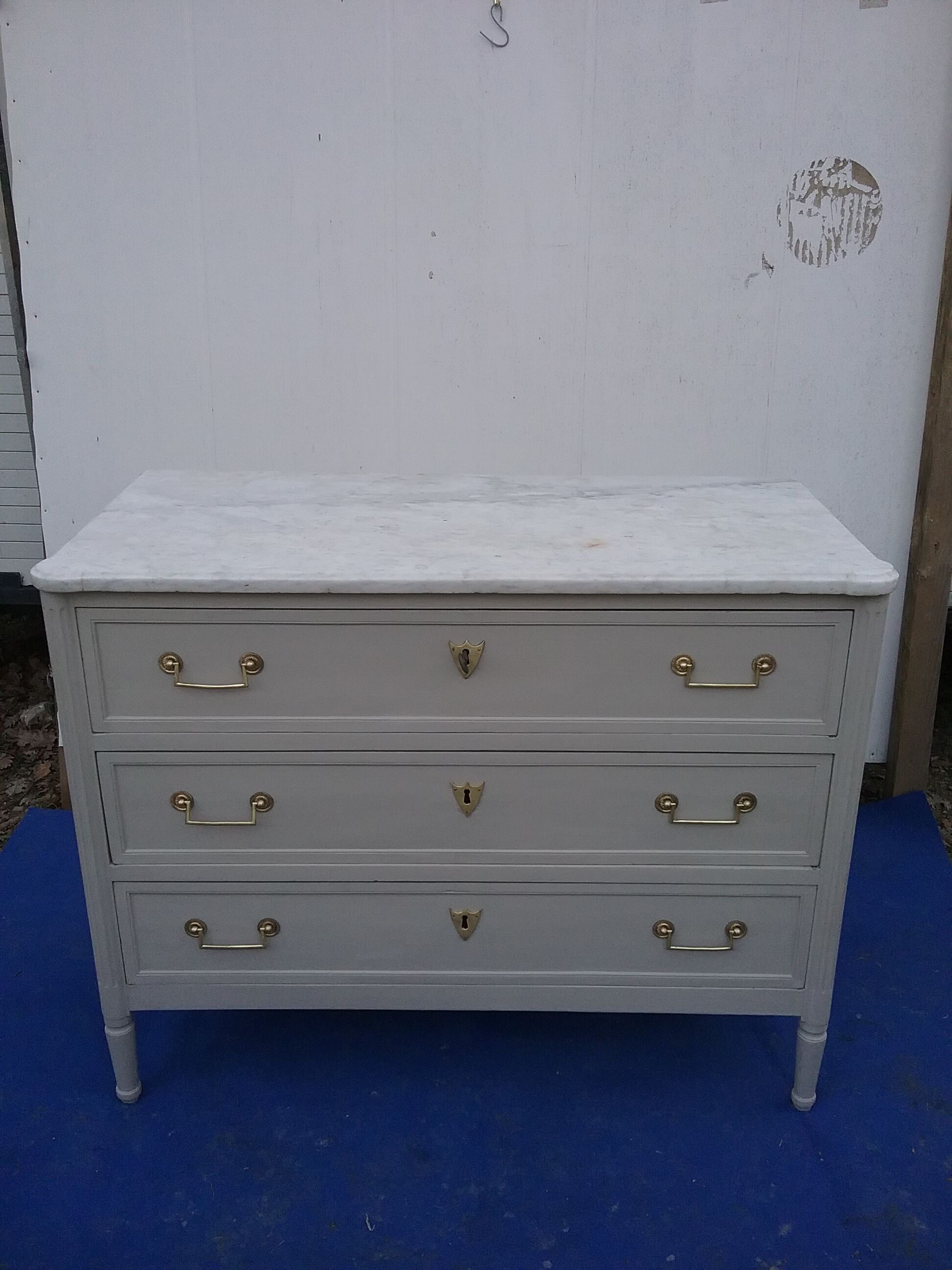 Commode style L XVI white marble