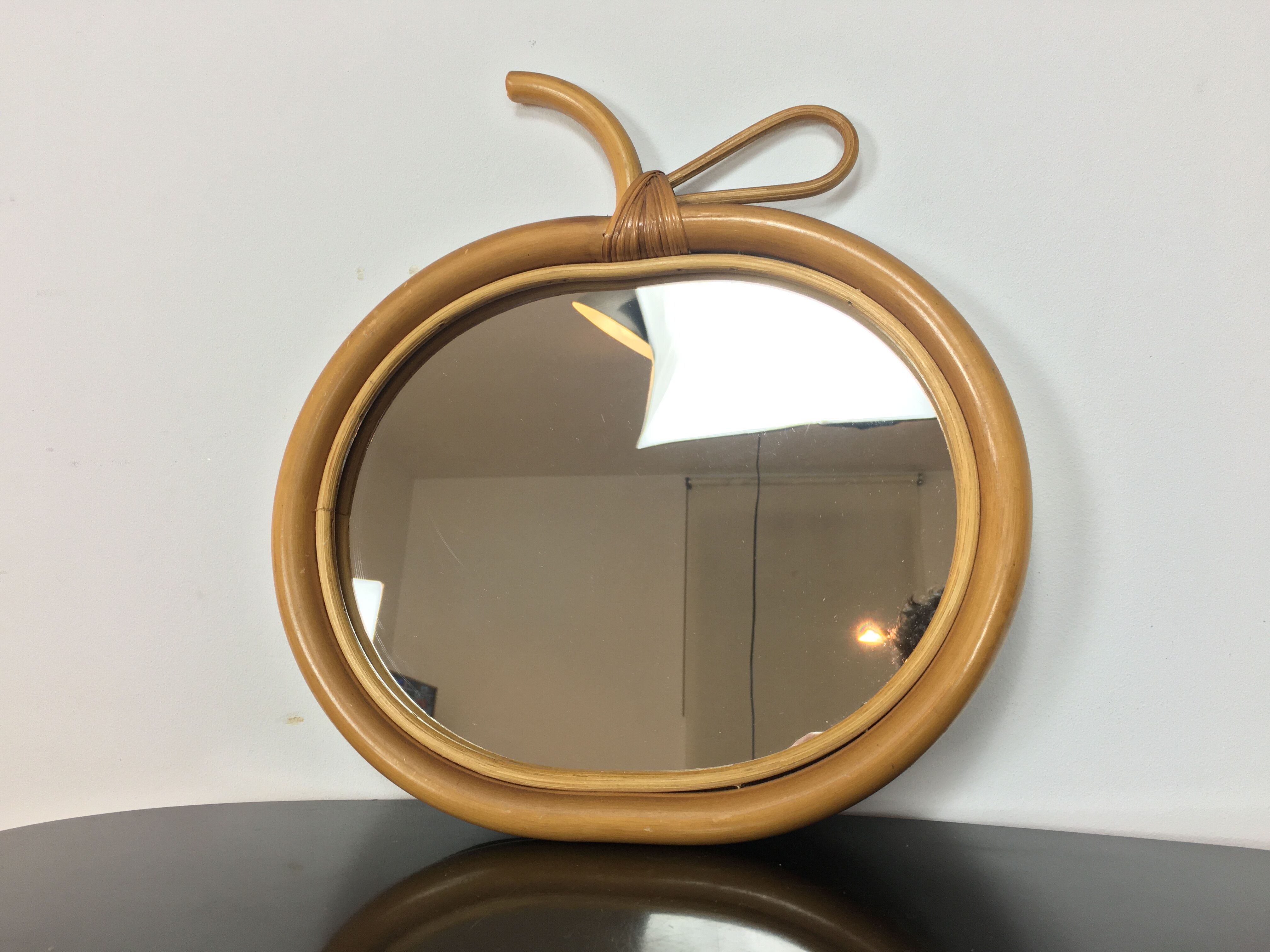 Mirror apple rattan 32 x 33 cm
