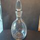 Carafe vintage en verre cristallin gravé – bouchon taillé assorti