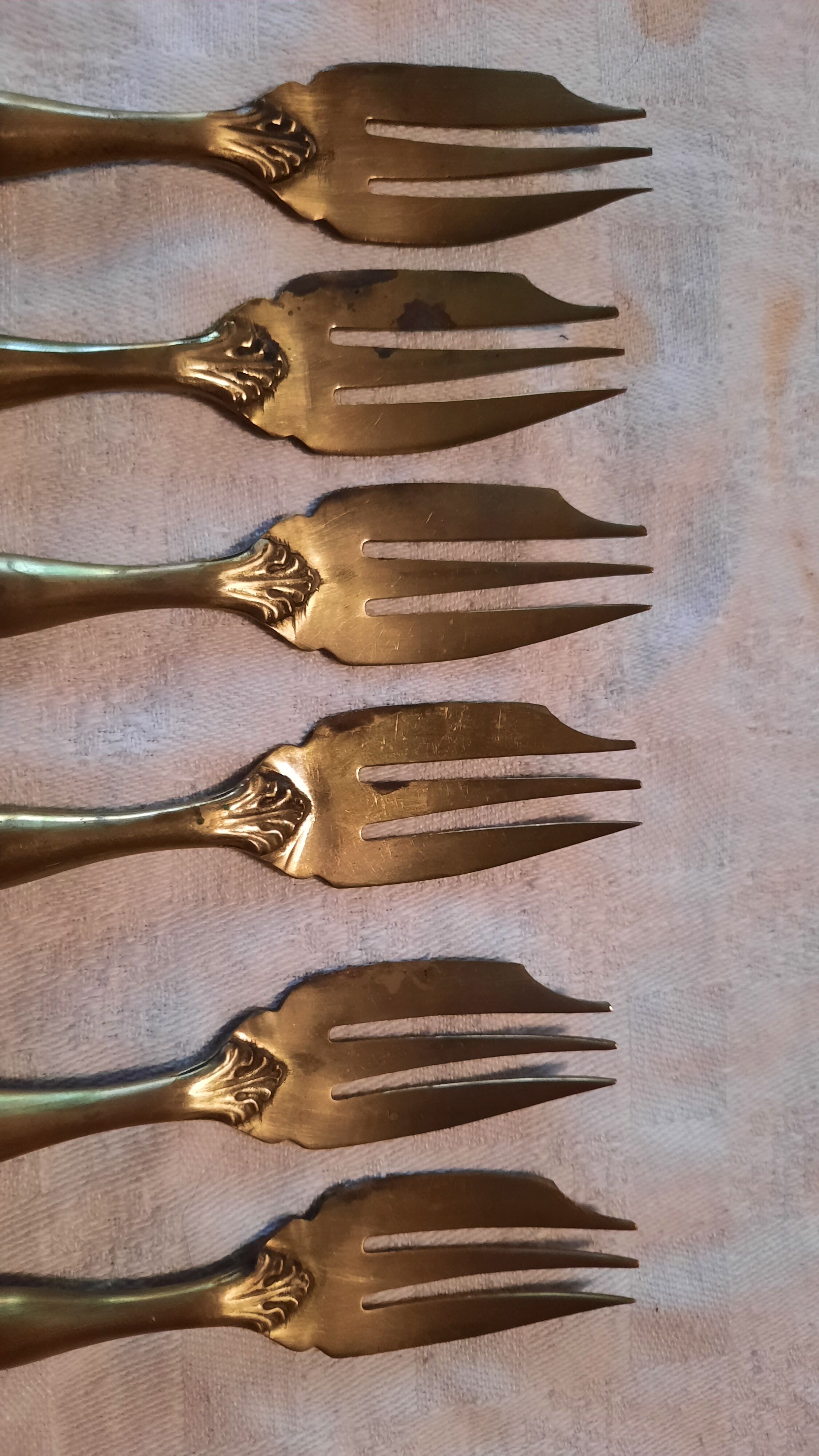 Box of 12 dessert forks