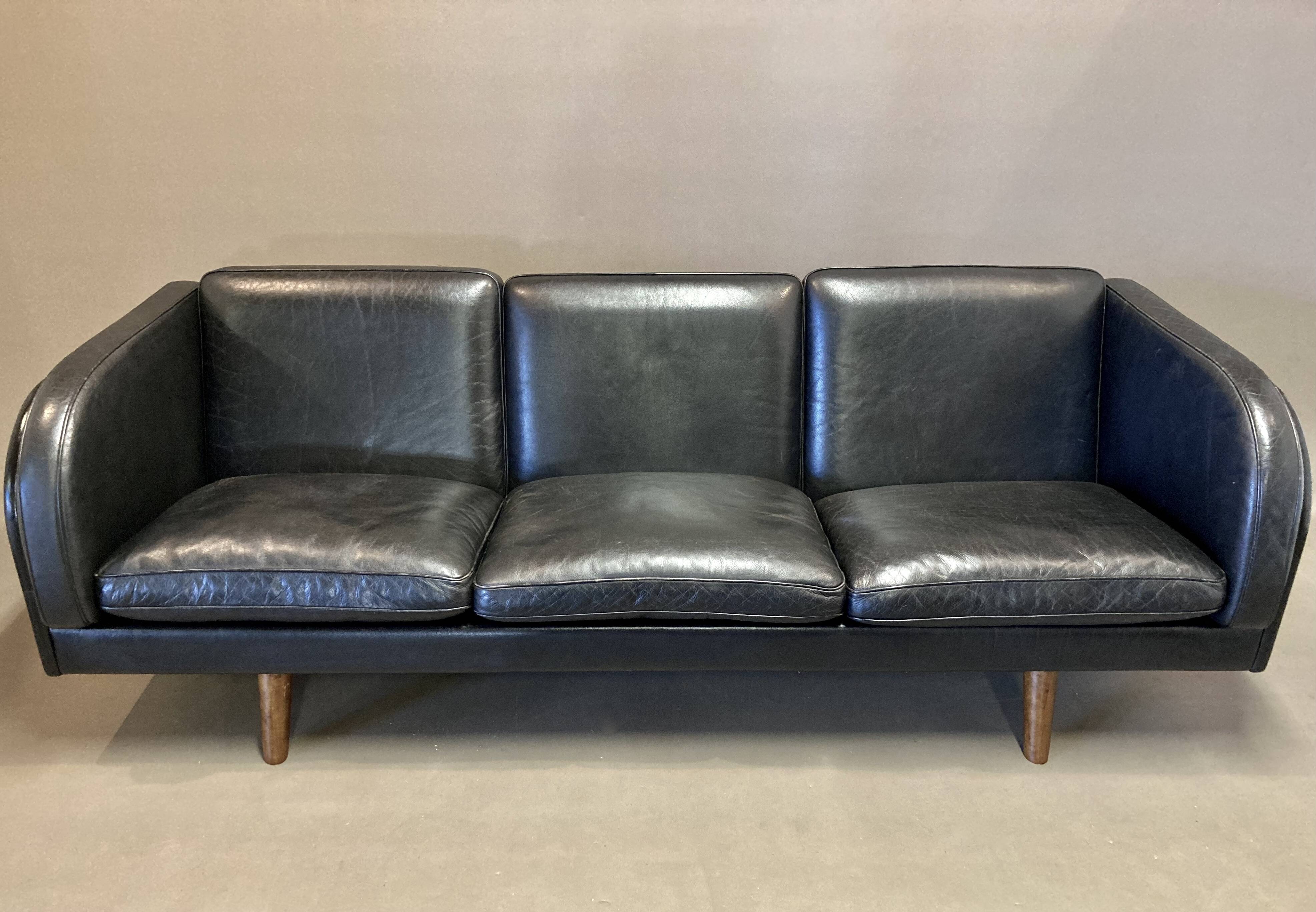 3-seater black leather sofa Scandinavian design 1960