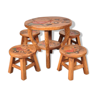 Table children and winnie The Pooh in oak stools, 1950 s