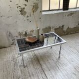 Table basse chrome et carrelage années 50