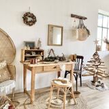 Farm table