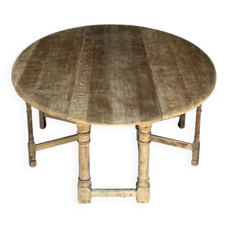 English dining table