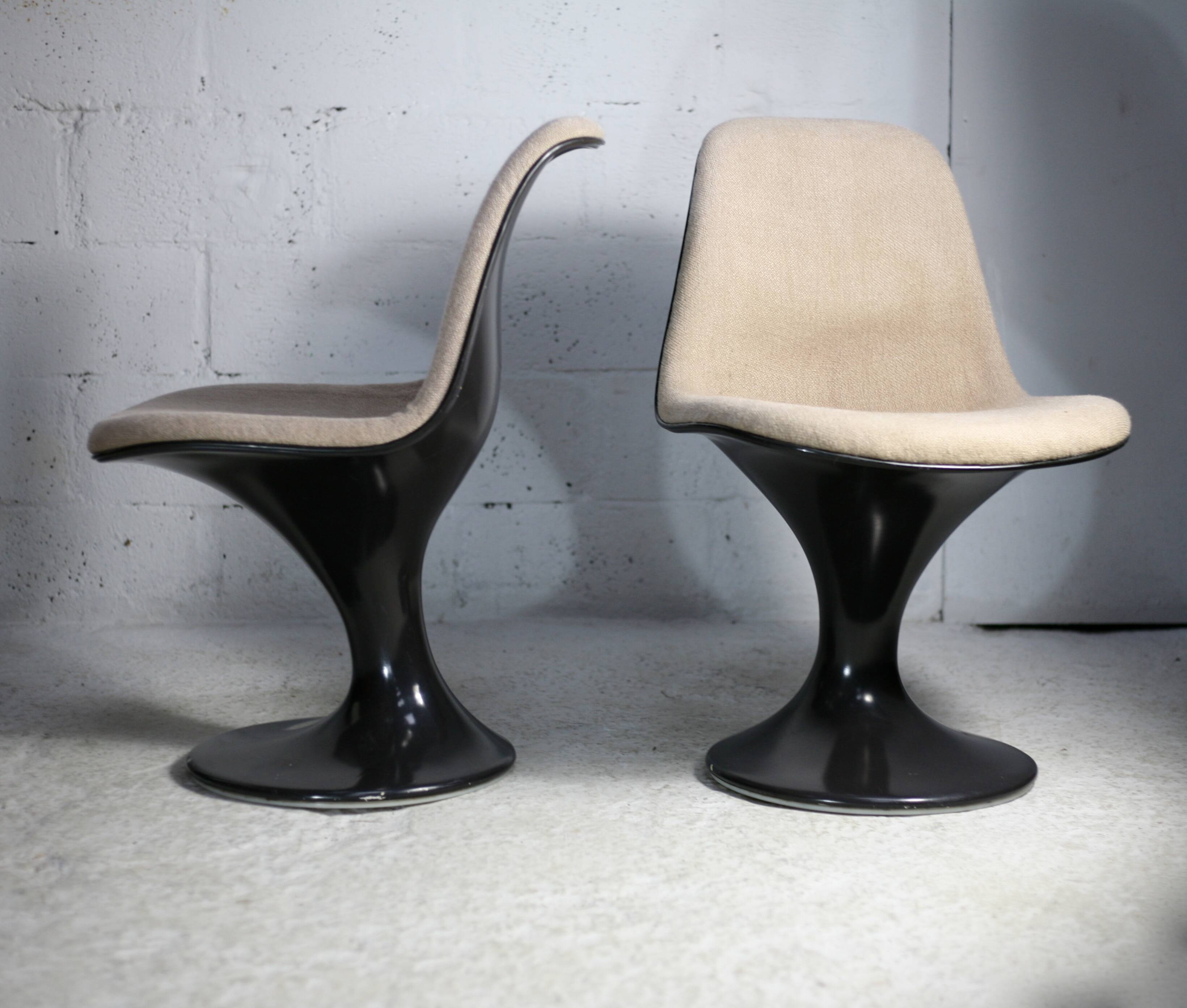 2 chaises Orbit, édition Herman Miller. Design Farner & Grunder, circa 1970.