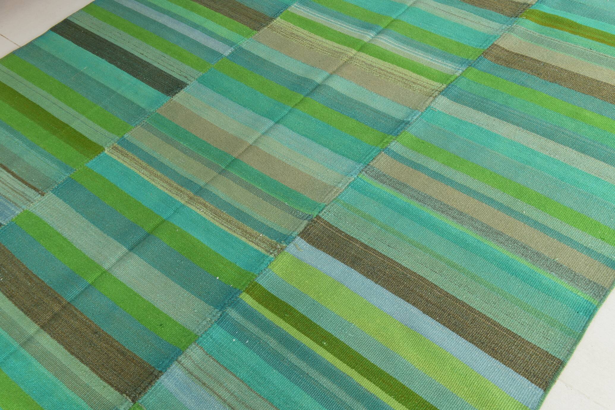 7x9 Shades Of Green Vintage Kilim Rug, 213x281Cm