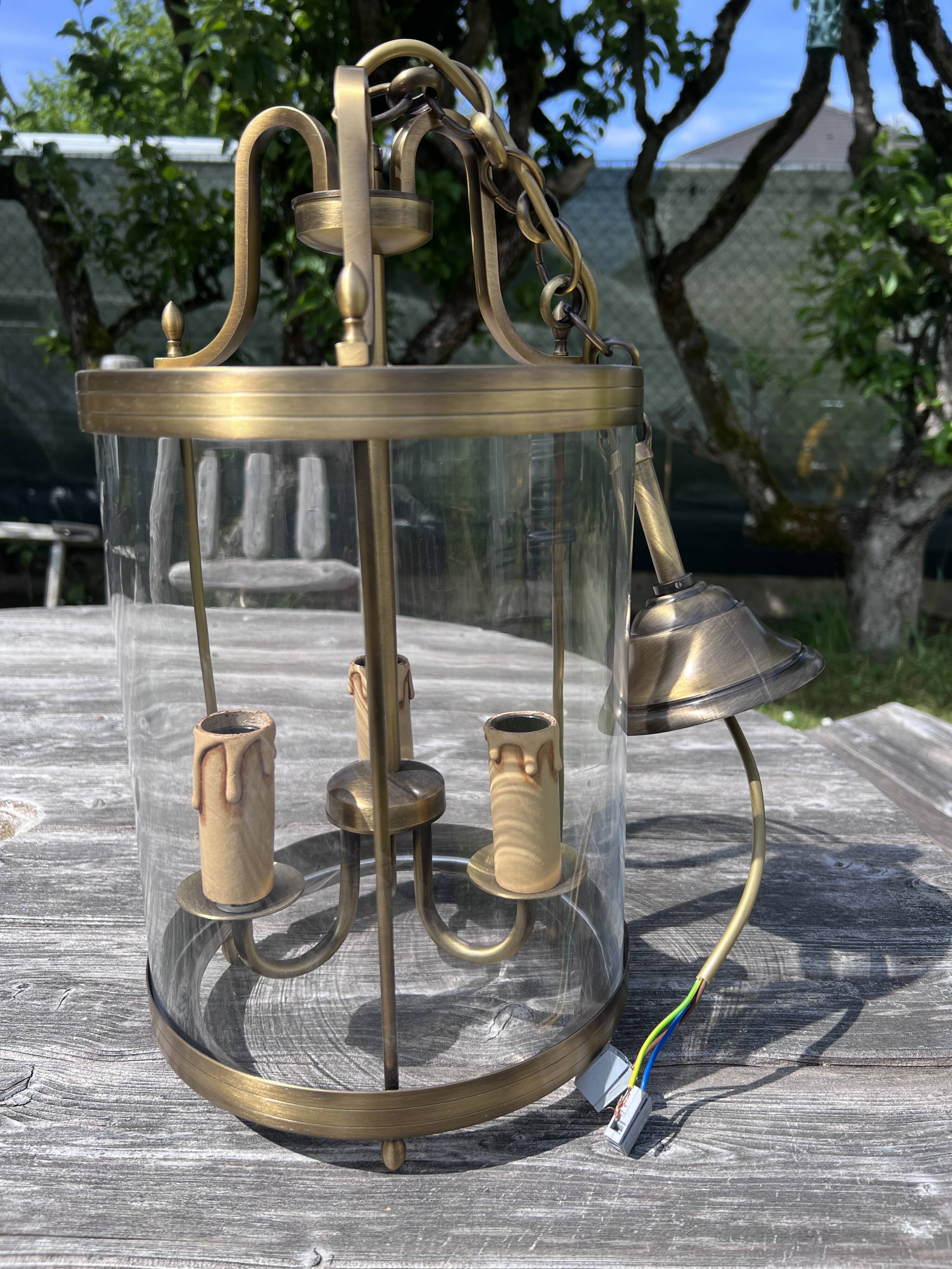 Antique suspended lantern PPE