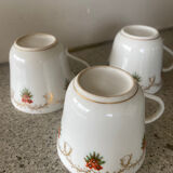 Milk jug and 3 cups