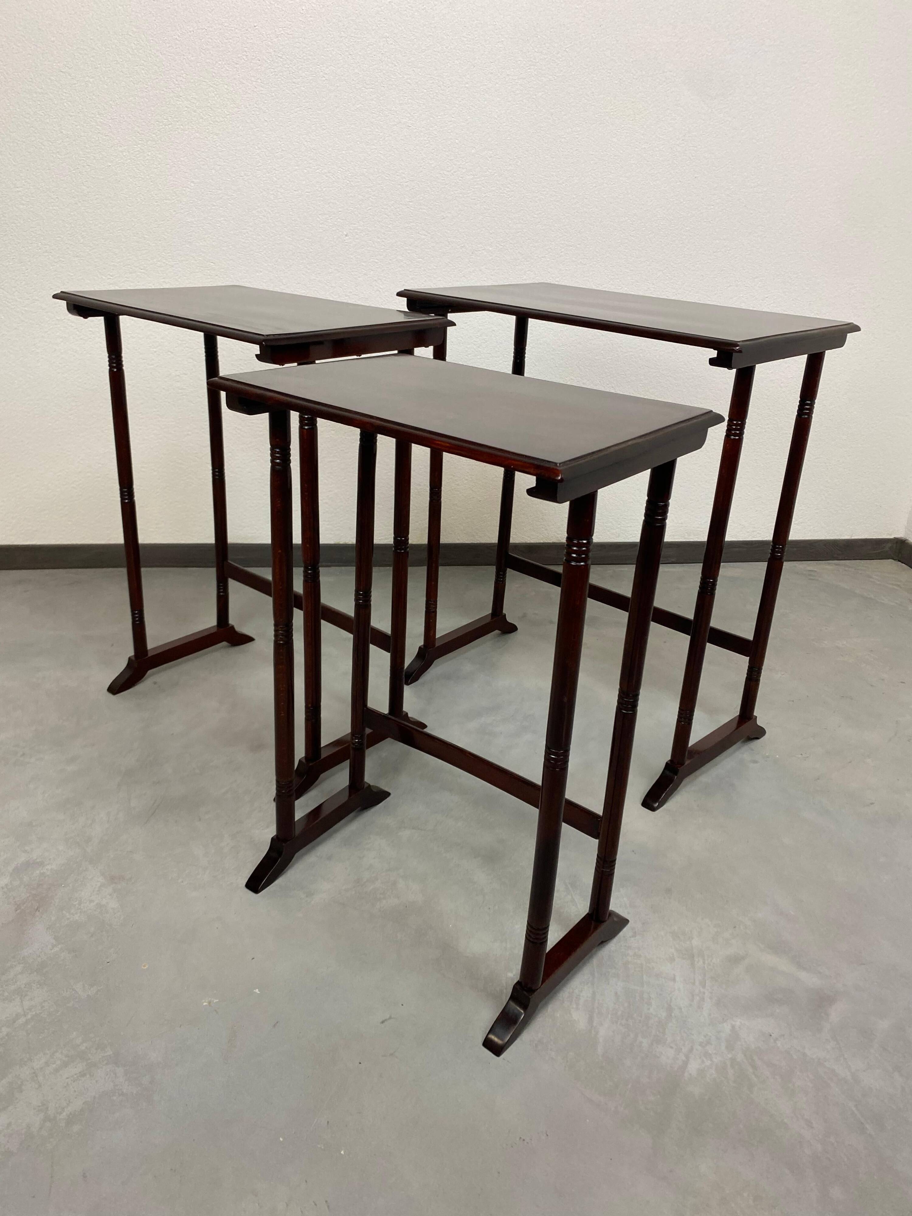 Nest tables Secession by Thonet