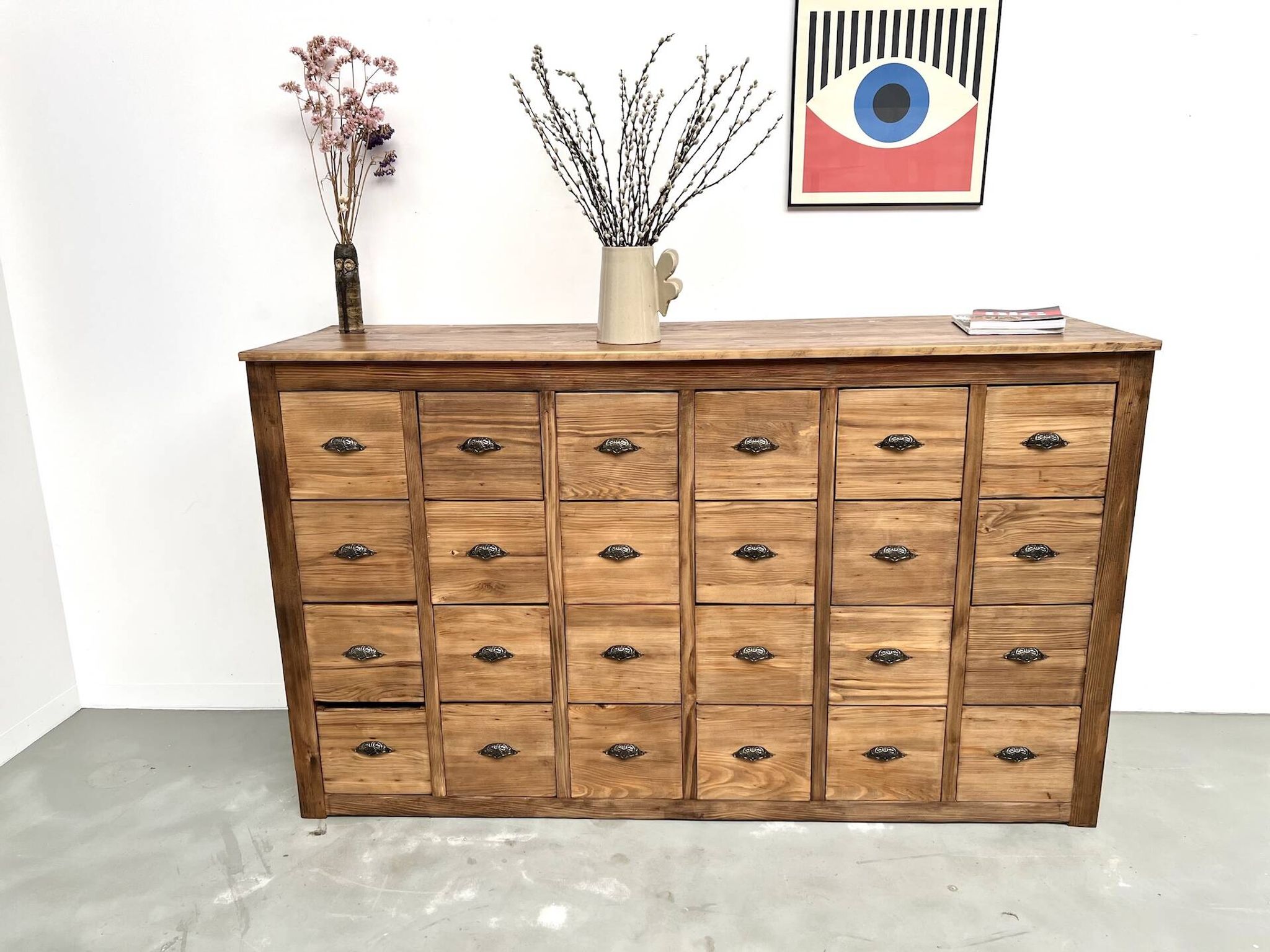 Craftsman's cabinet with 24 drawers in solid pine, 1950s.