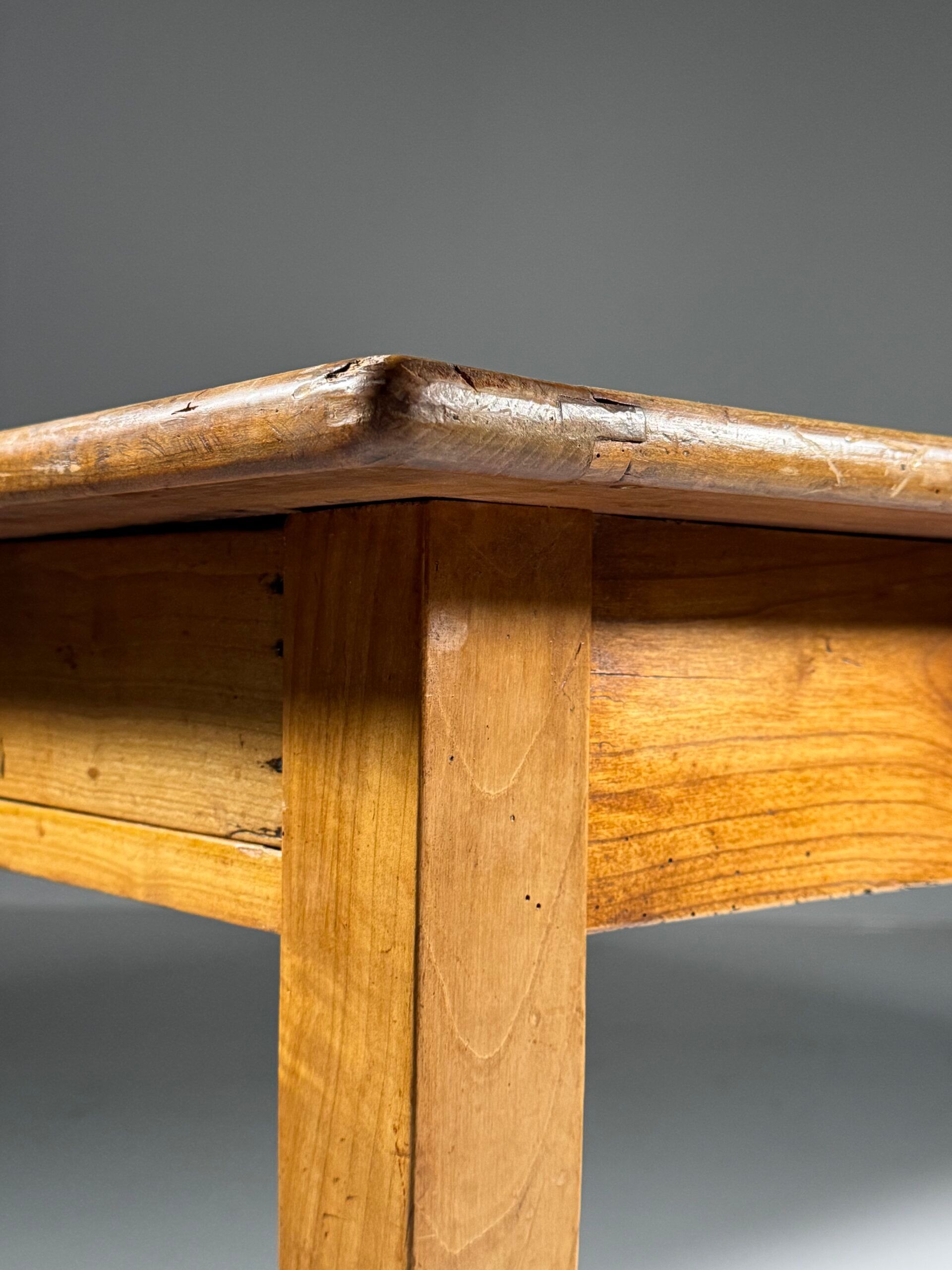 French dining table 188L