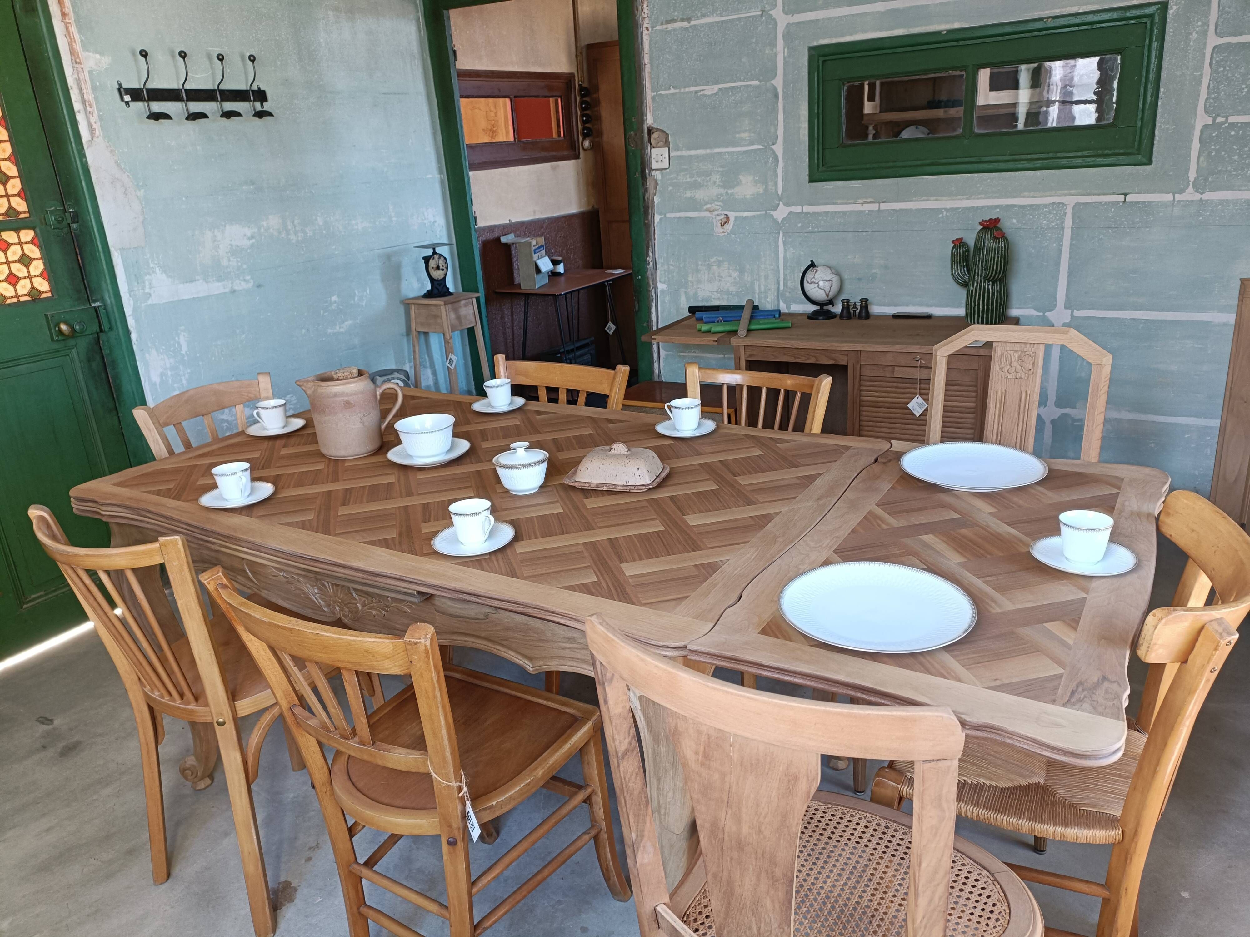 Table à manger Louis XV rénovée