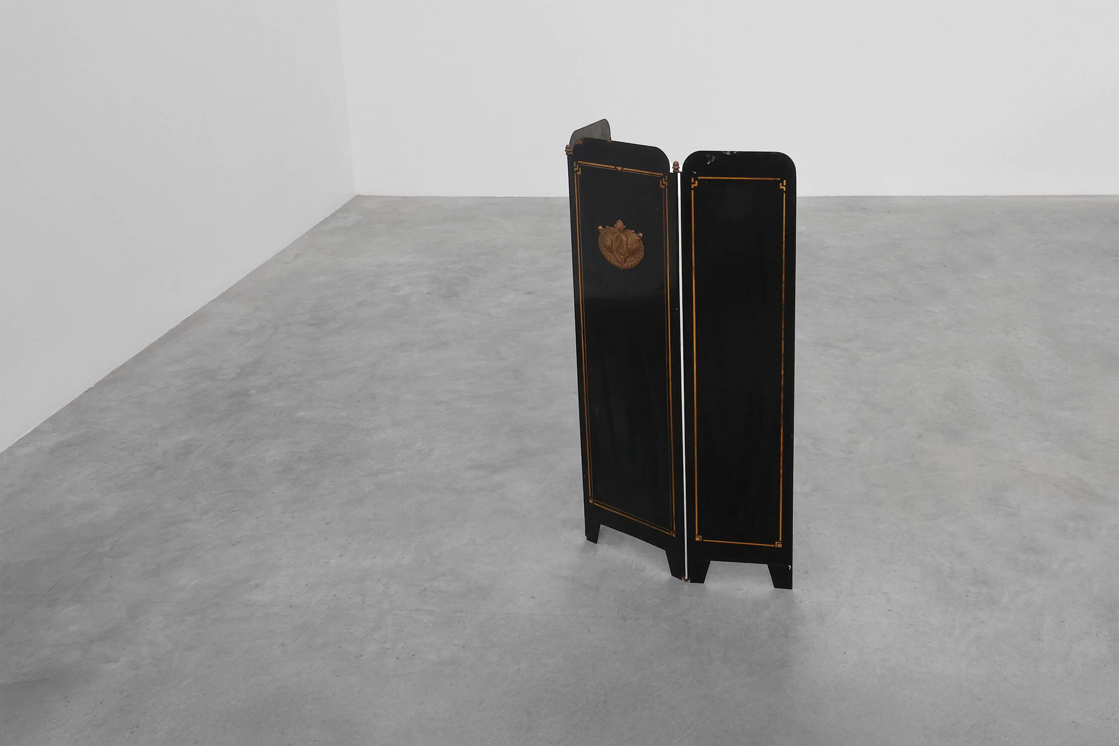 French black and gold Art Deco Fireplace Screen, 1930s