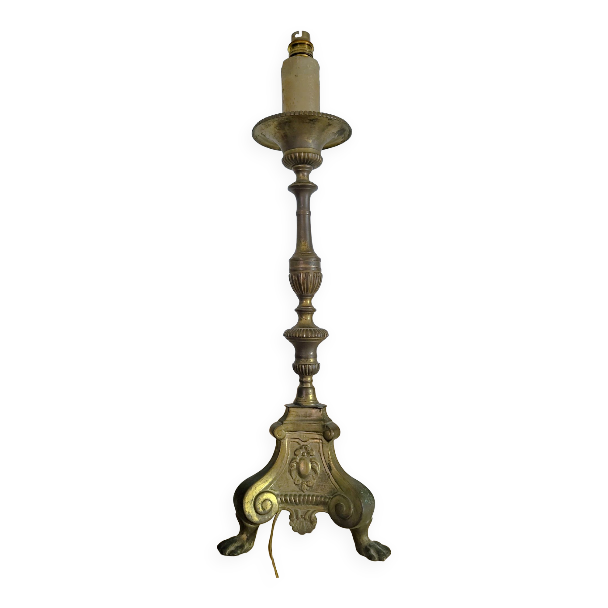 Gold metal tripod lamp
