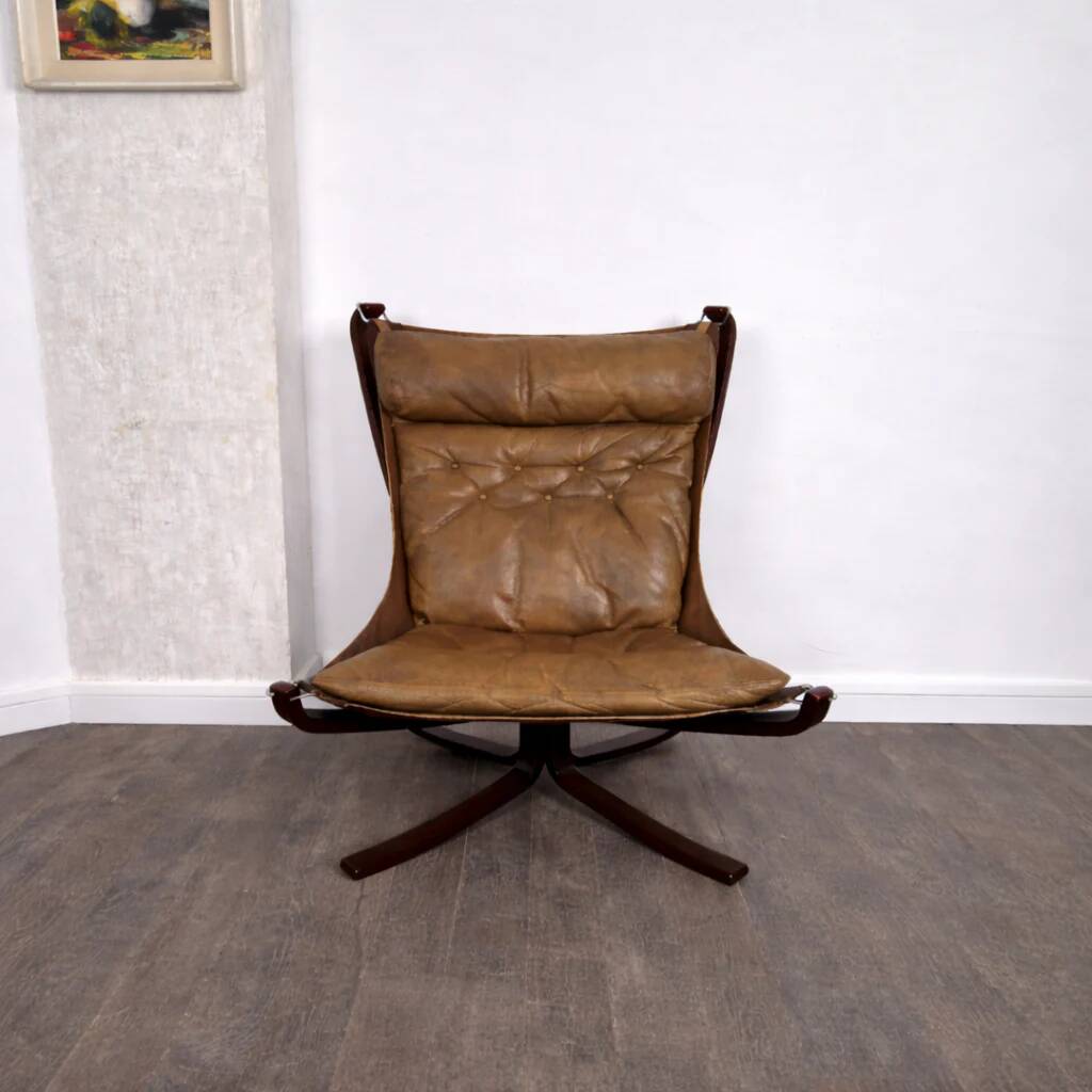 Leather armchair with a beech structure, Falcon model by Sigurd Ressel for Vatne Møbler, Denmark, 1970.