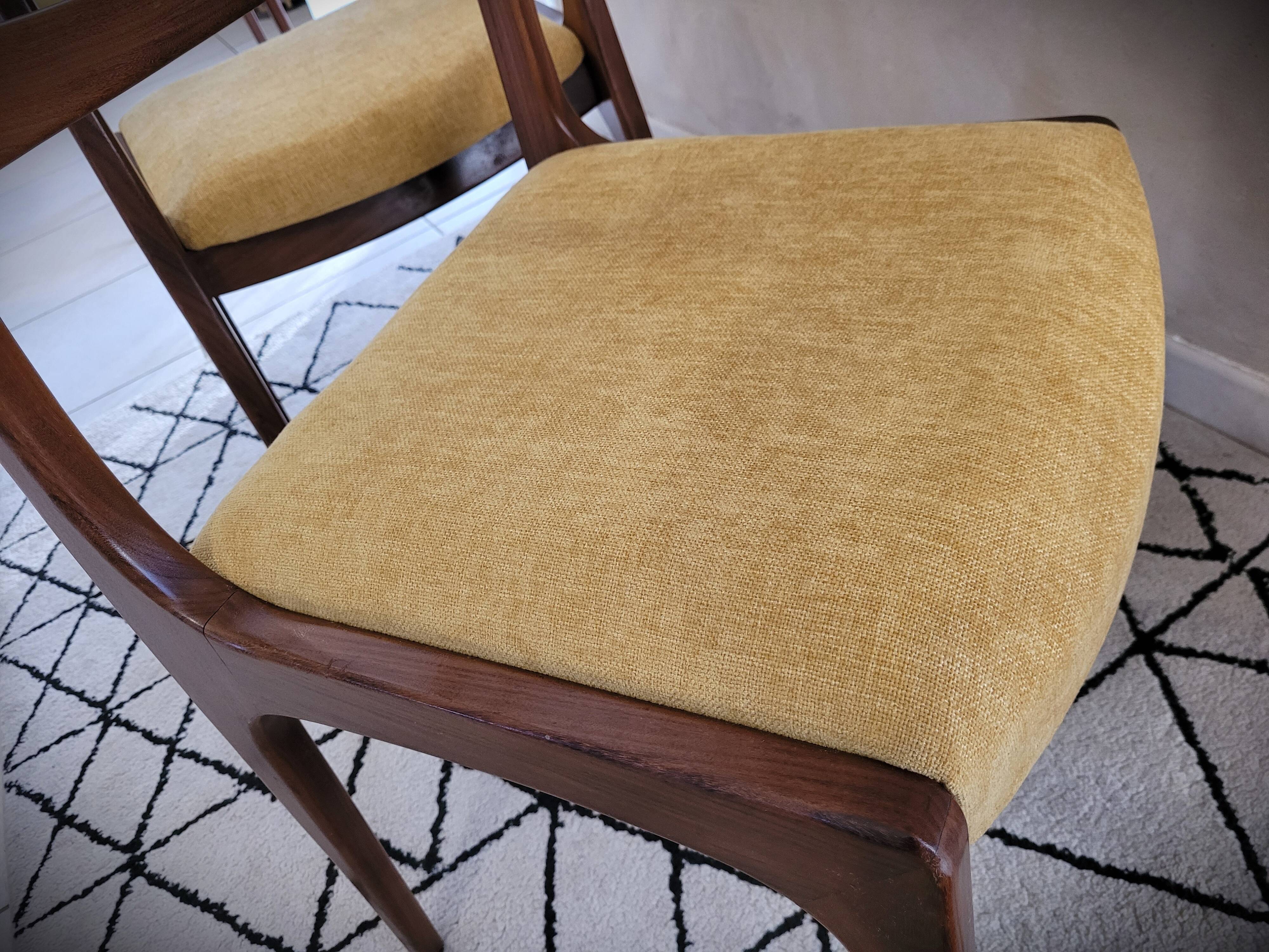 Set of 4 teak chairs with fabric seat in Scandinavian style.