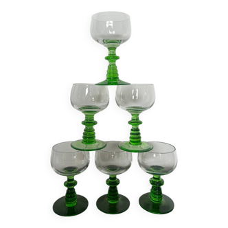 Set of 6 vintage emerald green stemmed glasses