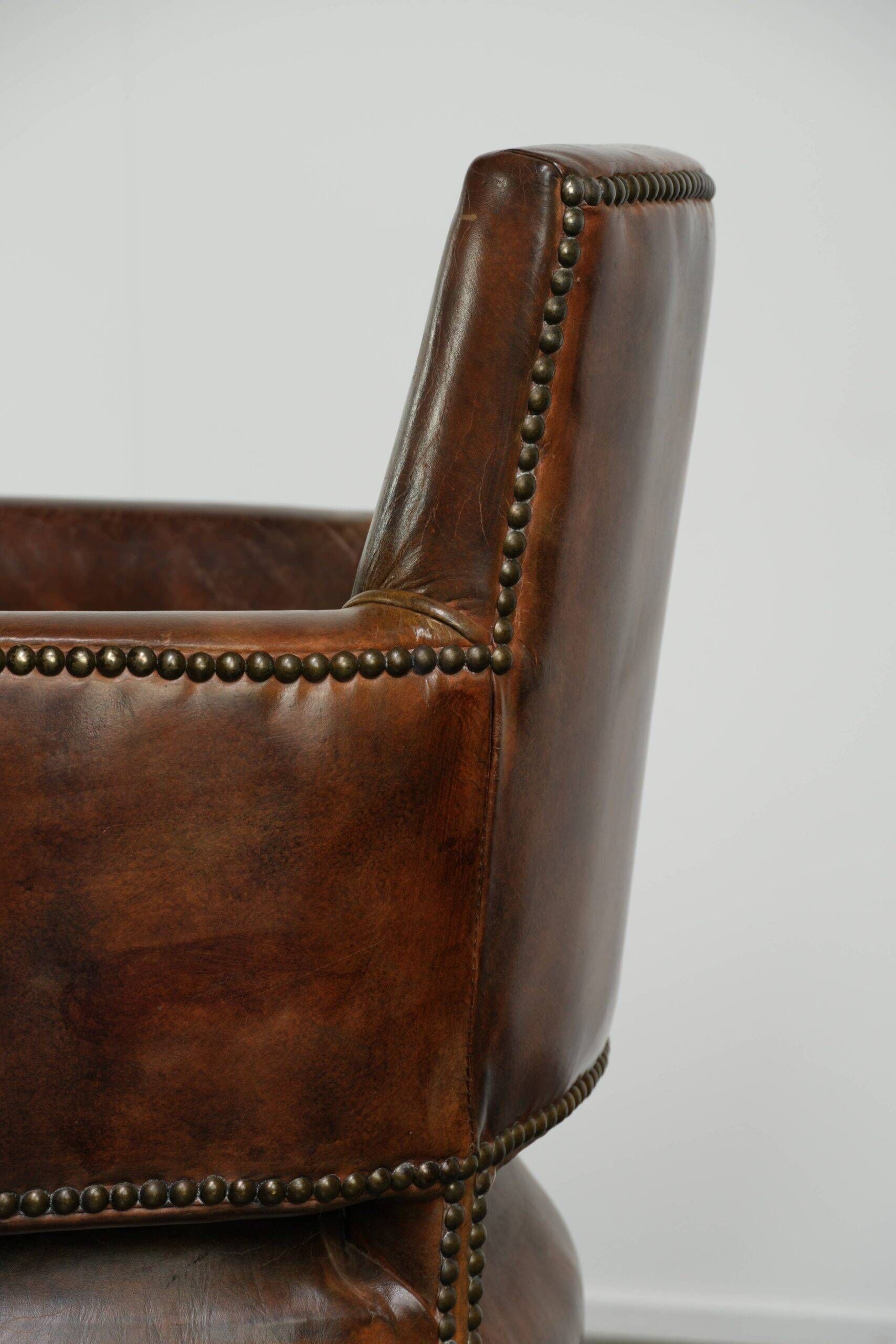 Characterful set of 6 cowhide dining chairs made of grained leather