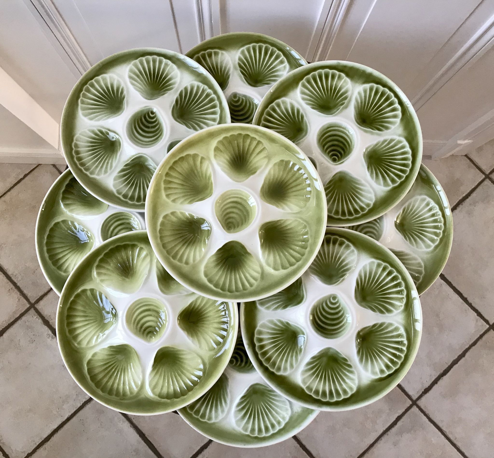 Set of 9 plates of green oysters moulin des loups 50s
