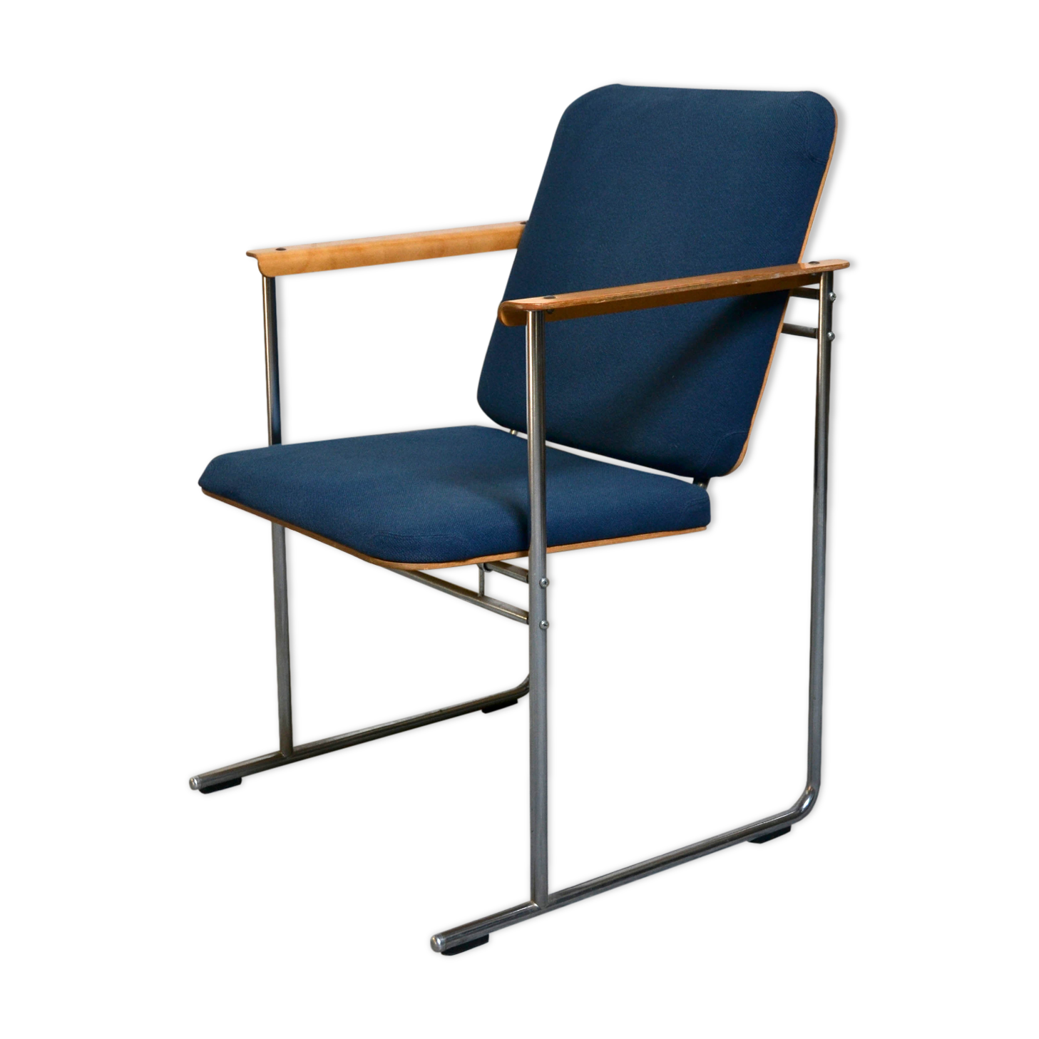 AVARTE 472 chair by Yrjo Kukkapuro