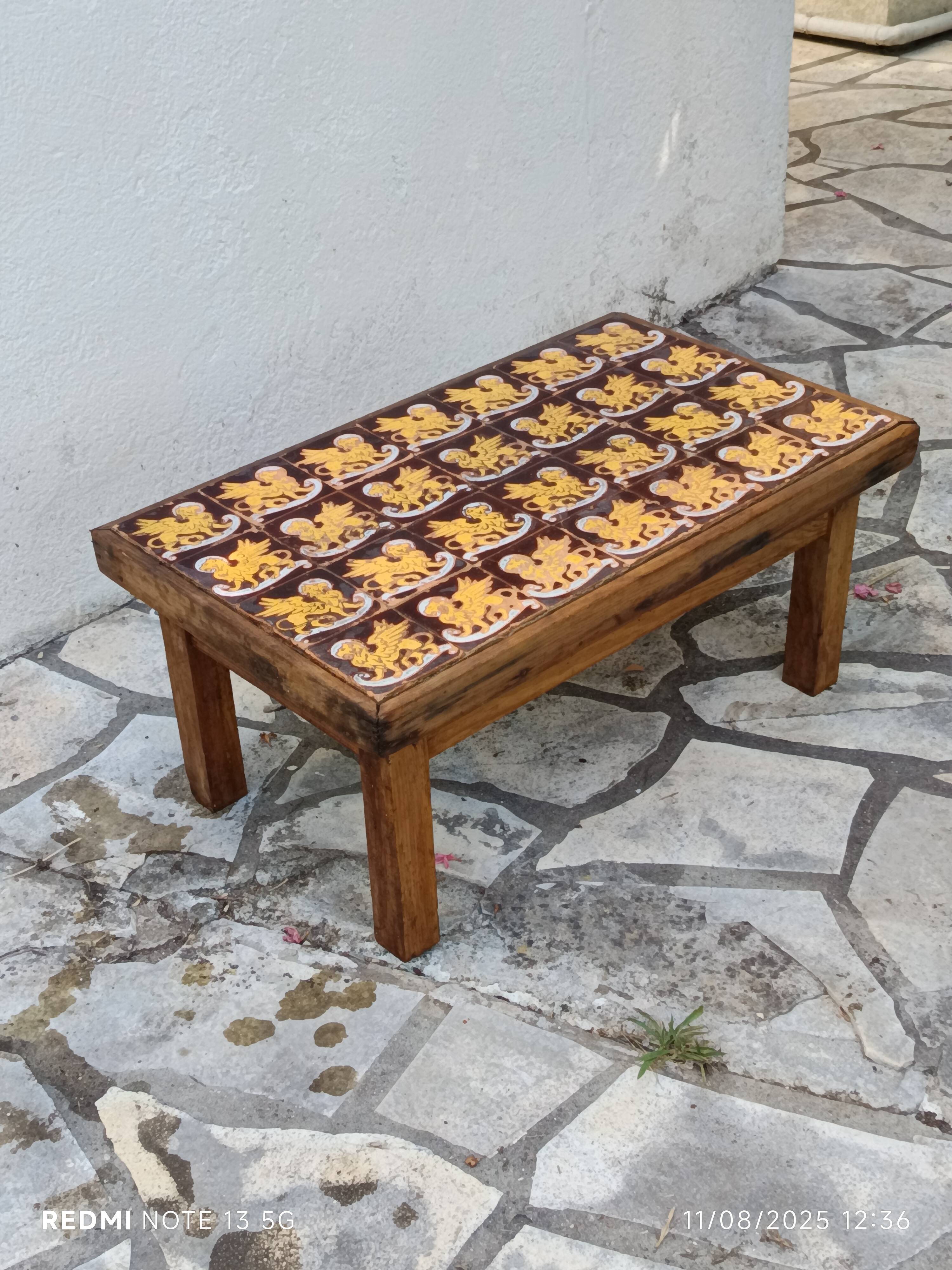 Vintage ceramic coffee table – Heraldic griffon decor – 1970
