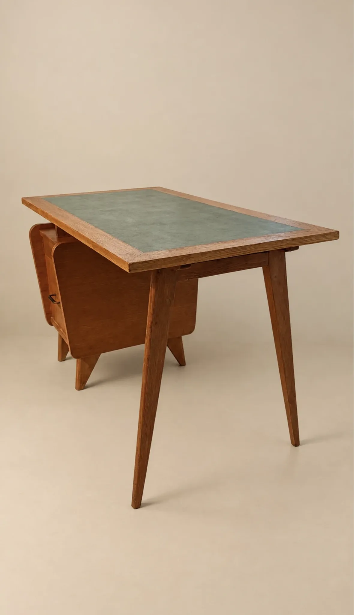 Bureau en bois années 50