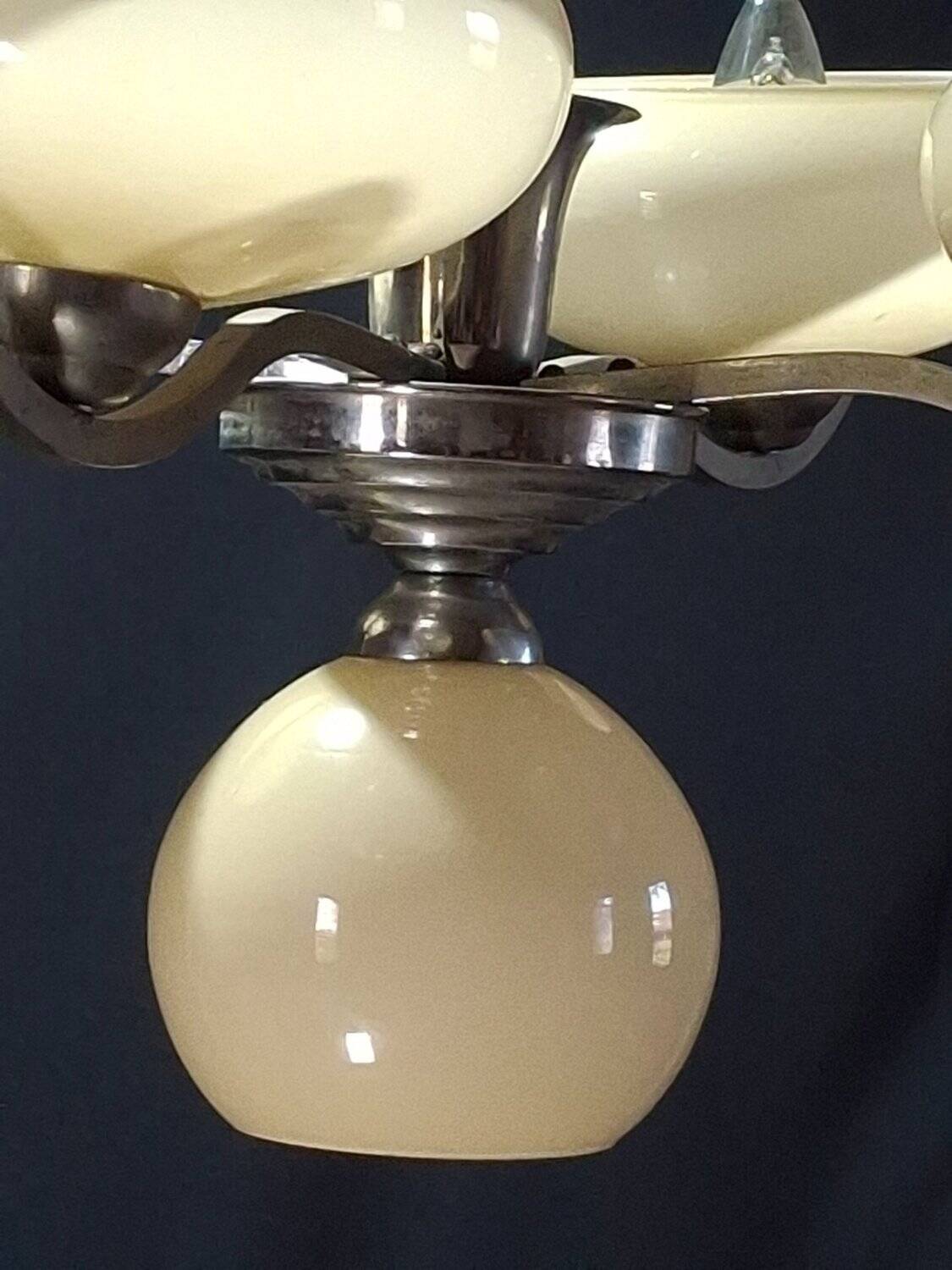Lustre chrome metal 5 opalines jaune pale 1950