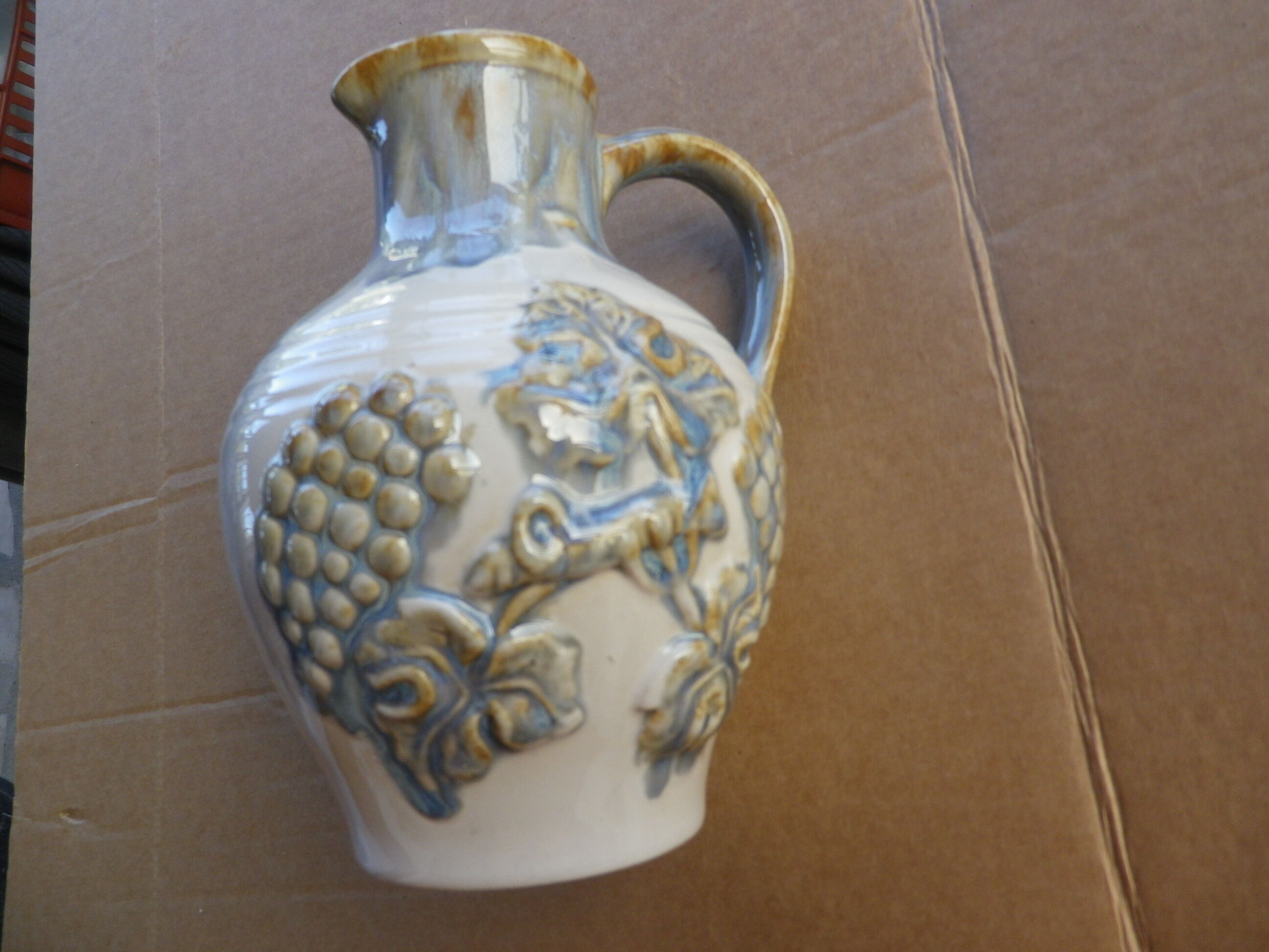 Pitcher glazed earth