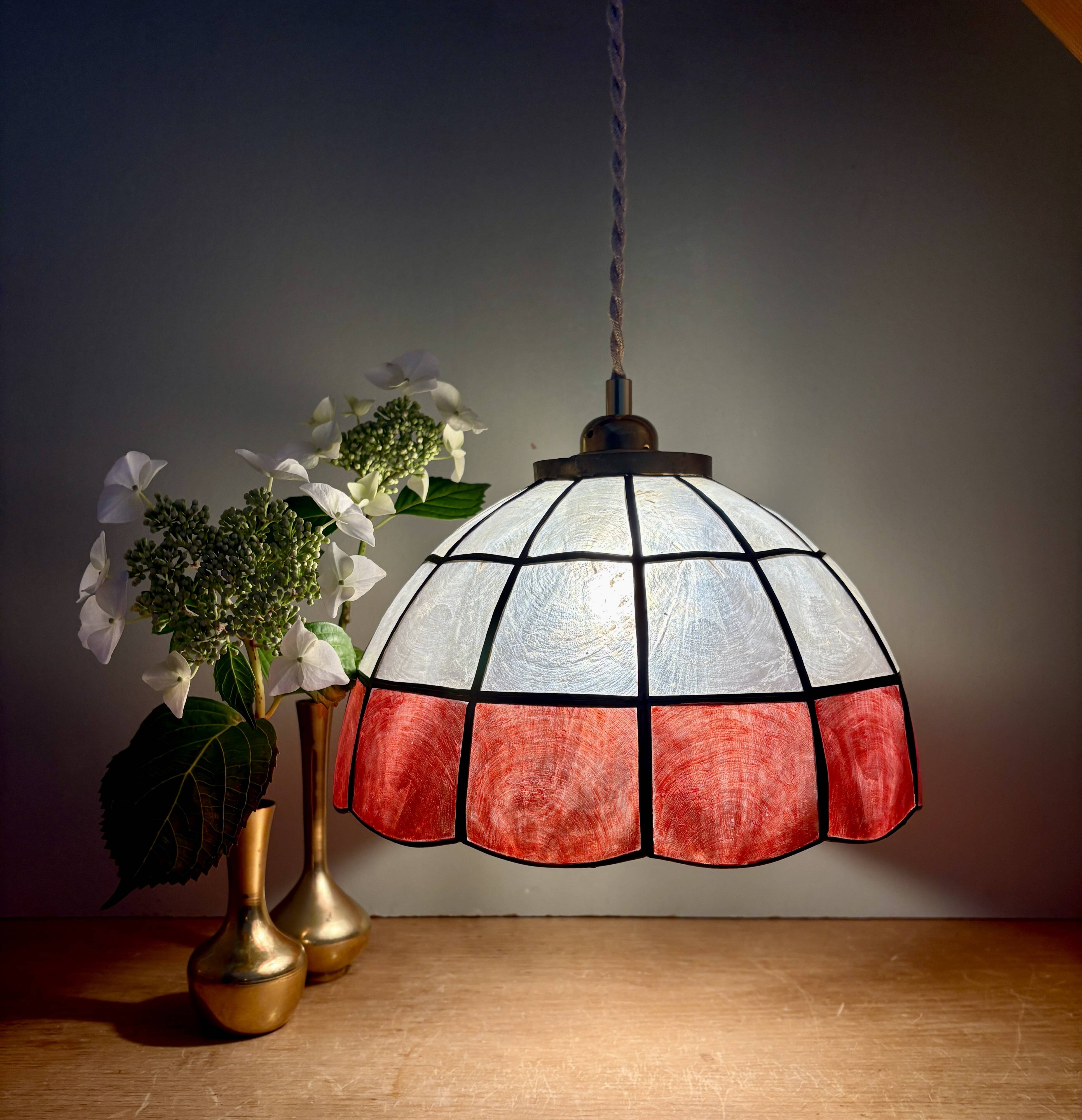 Suspension vintage en nacre rouge et blanche