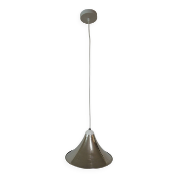 Metal suspension