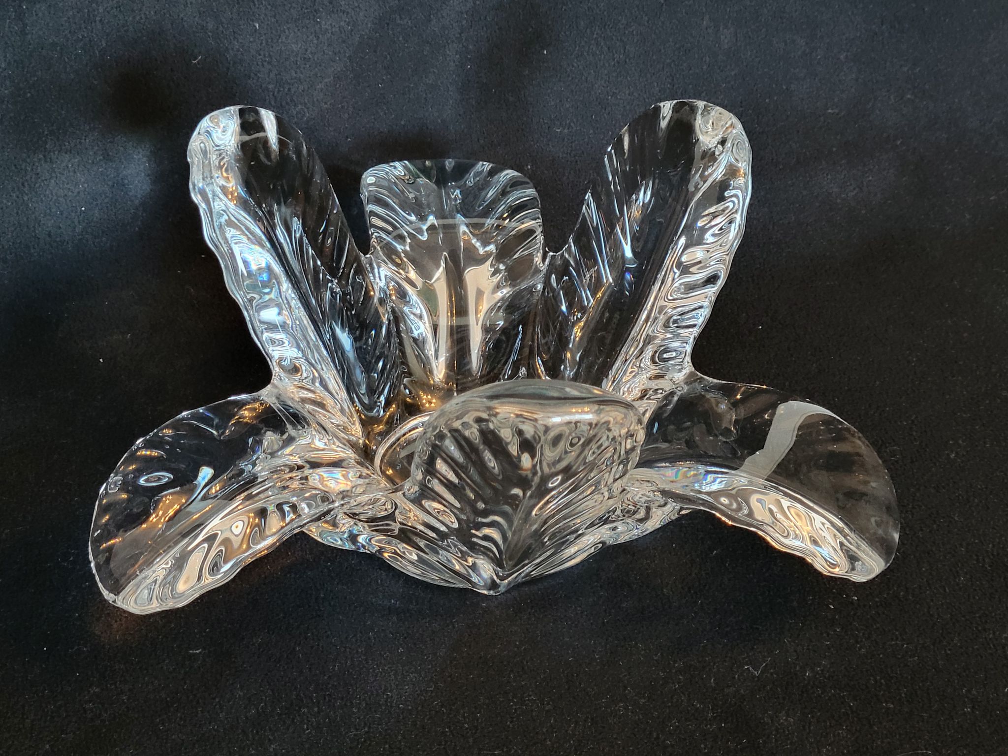 Vannes le Chatel coupe vide poche en cristal forme végétale années 50 - 60