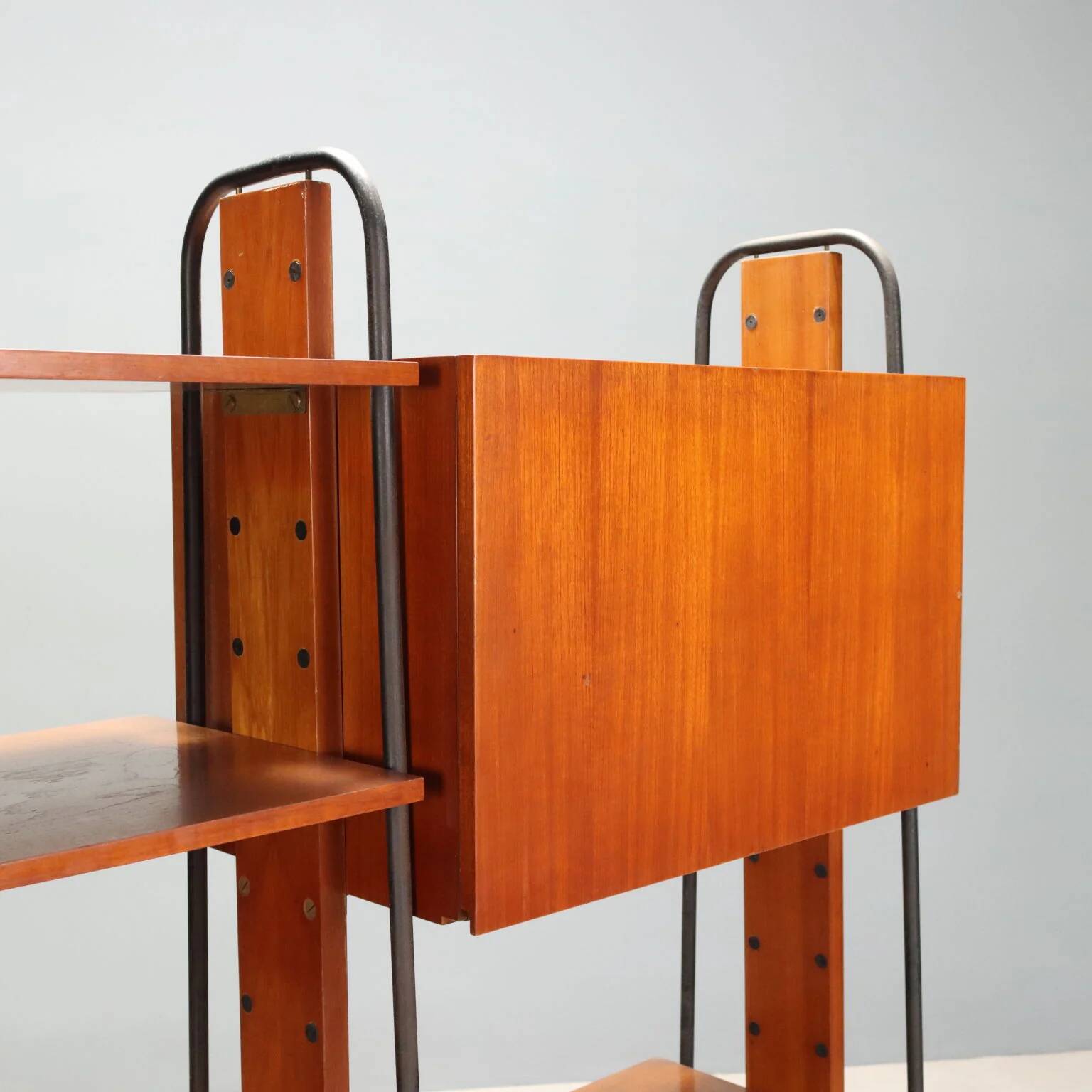 Bibliothèque vintage des années 1960