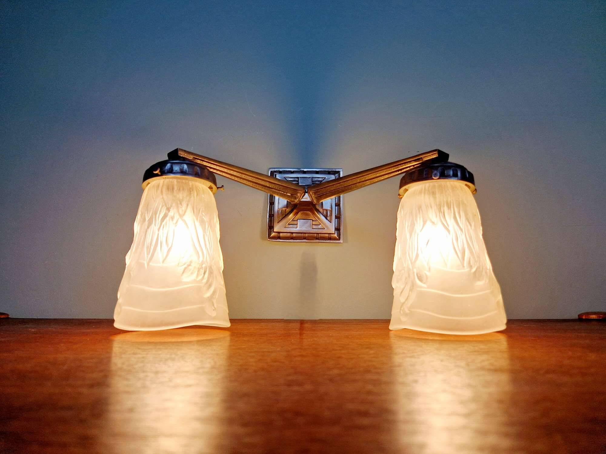 Art Deco double wall light in nickel-plated bronze, Lustrerie Bruxelloise, 1920-30