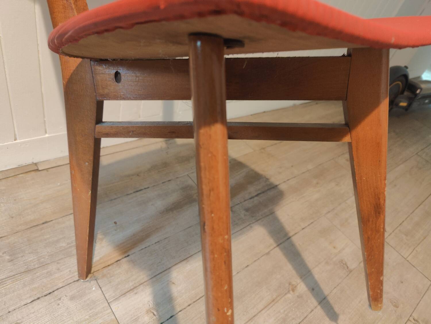 Vintage 50s/60s red chair