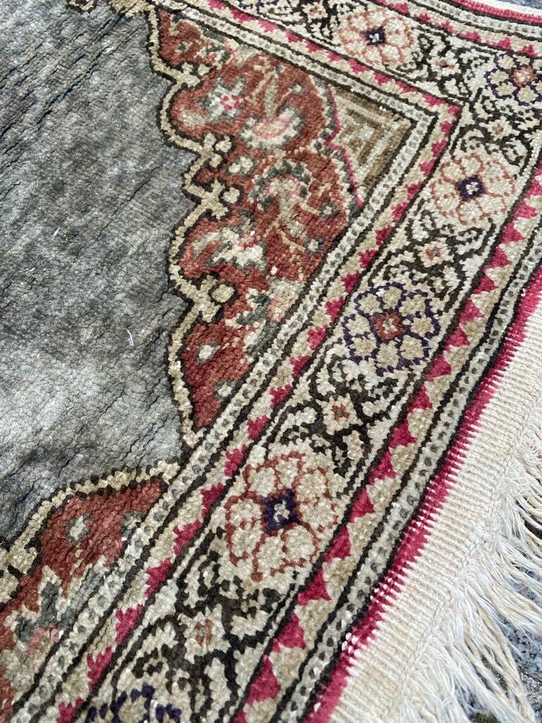 Vintage carpet in silk and cotton Kayseri Turkey 102x21cm