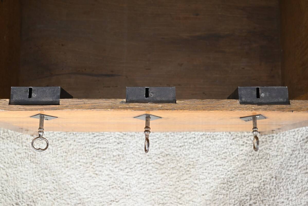 Oak Community Chest – Late 19th Century