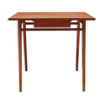 Table avec tiroir