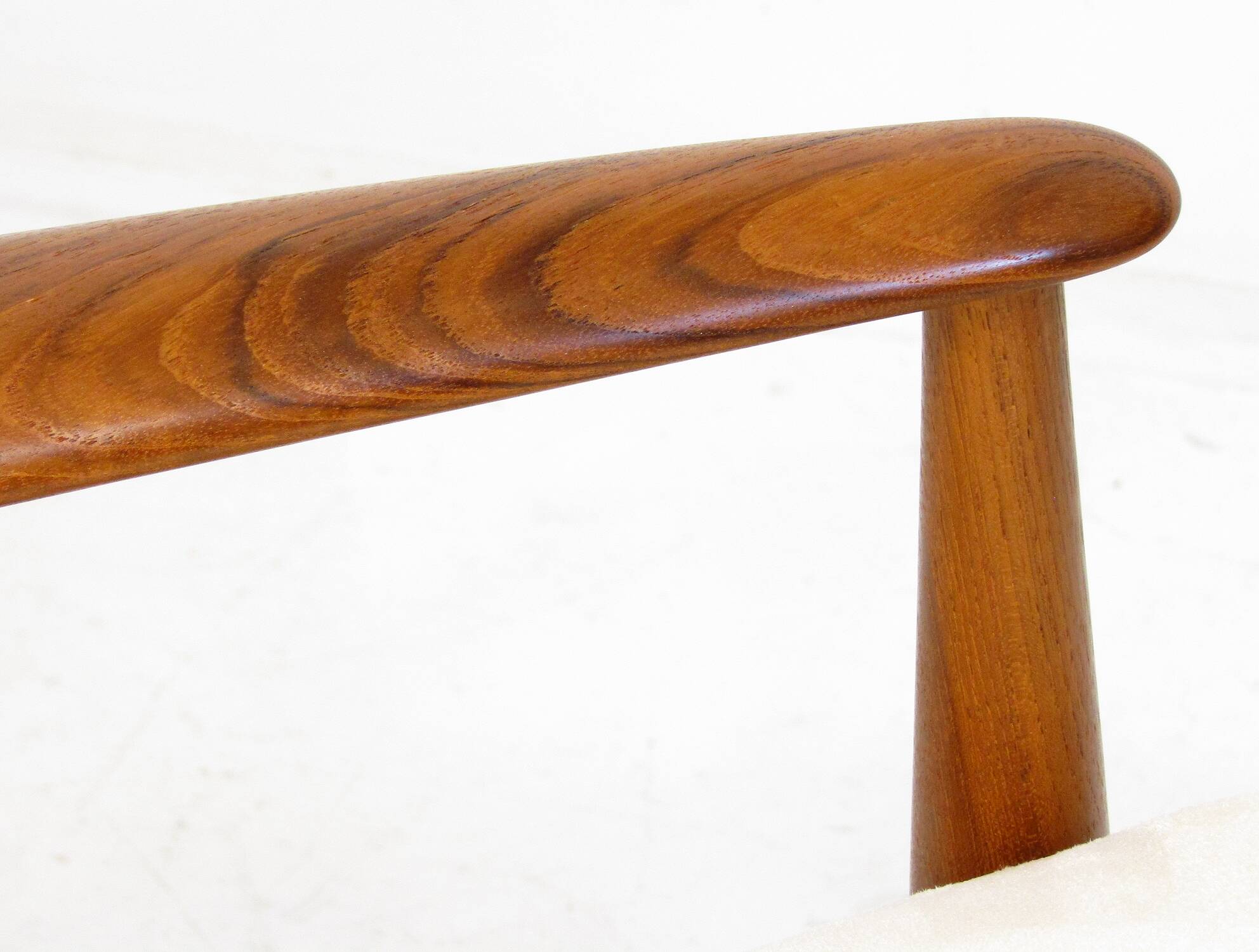 Two "118" Lounge Chairs by Grete Jalk