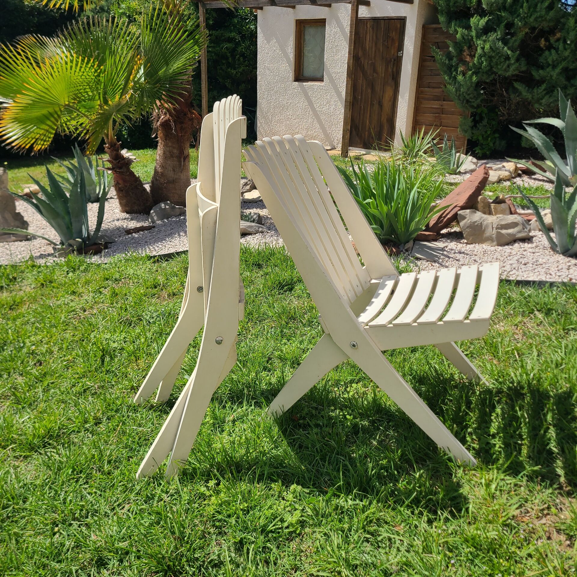Vintage 1970s folding garden chair