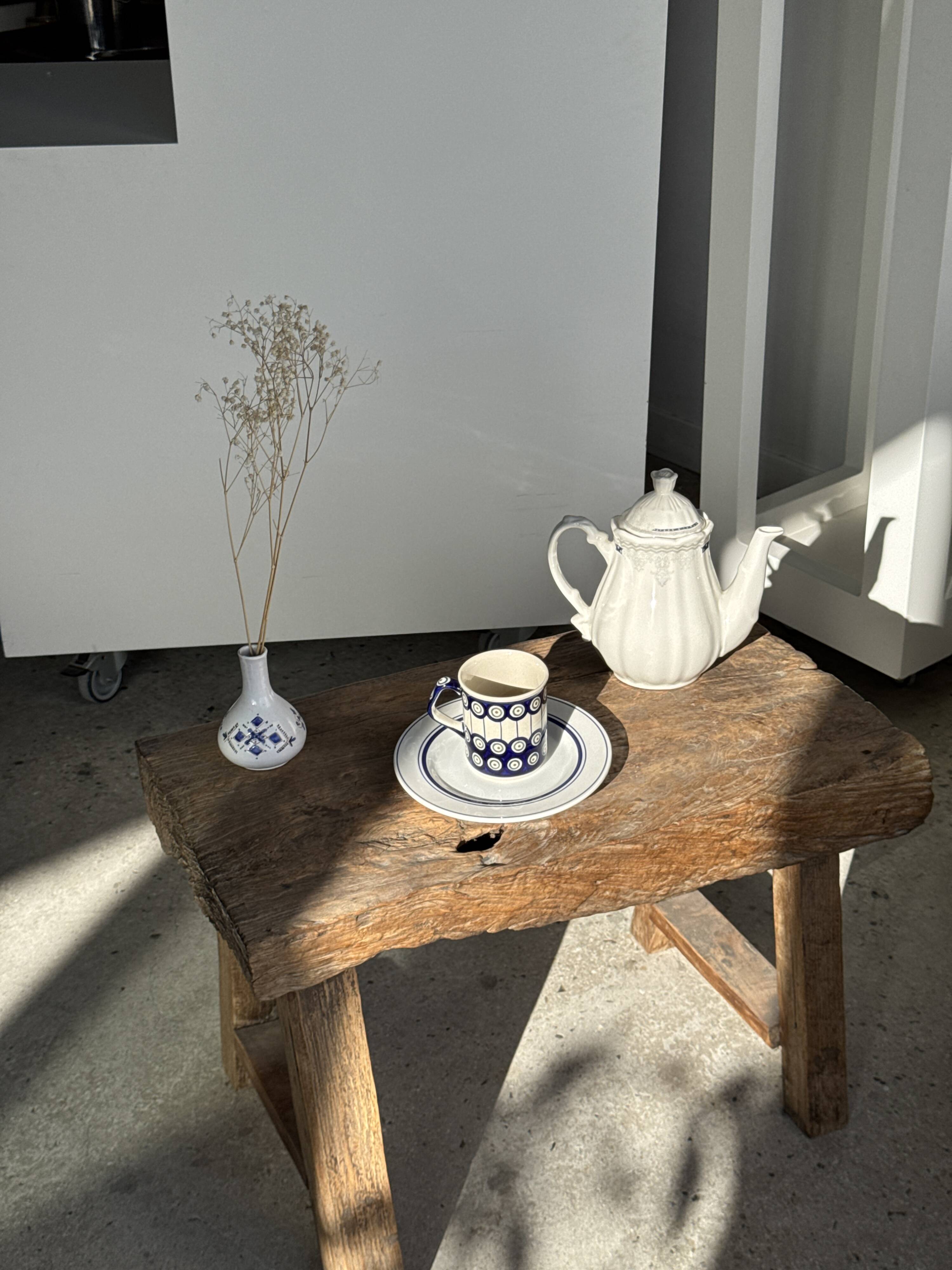 White earthenware teapot with blue and silver trim H22.5