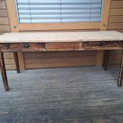 Farm table
