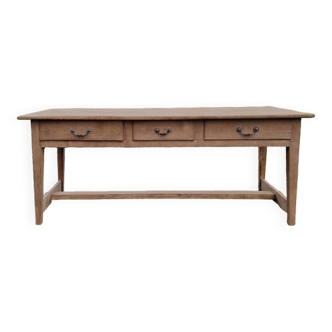 Farm table