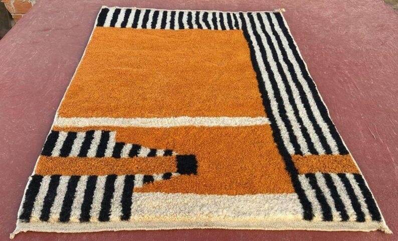Traditional Moroccan Beni Ouraine Berber rug, size 100 x 200 cm