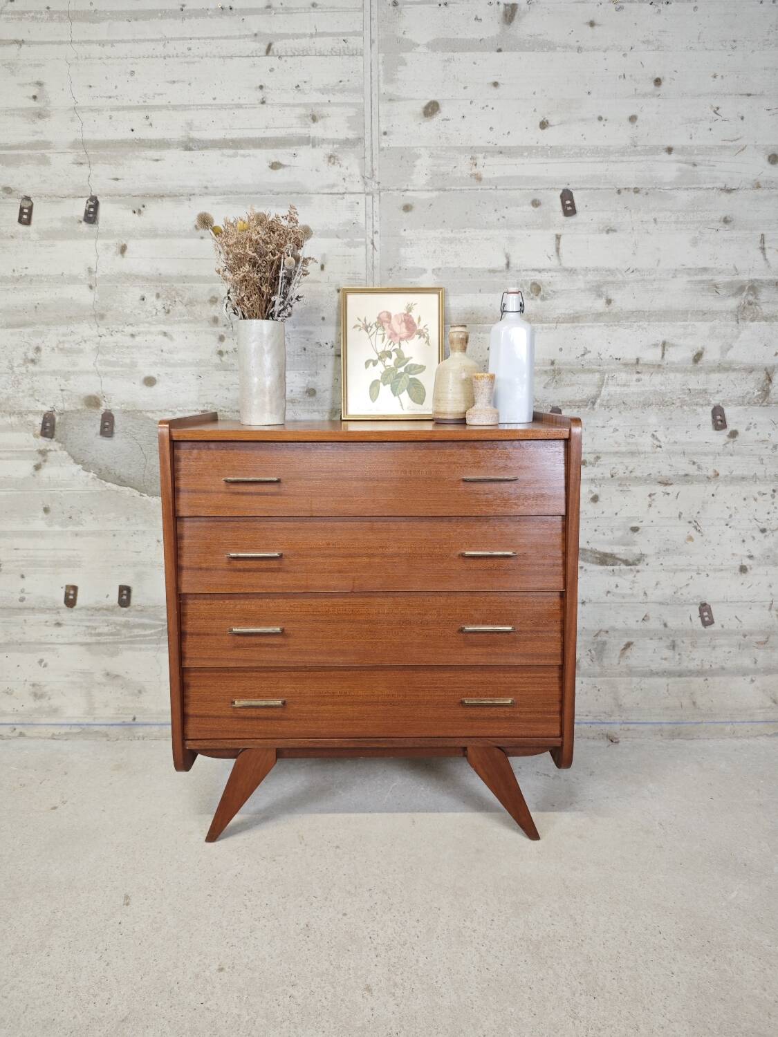 Vintage chest of drawers