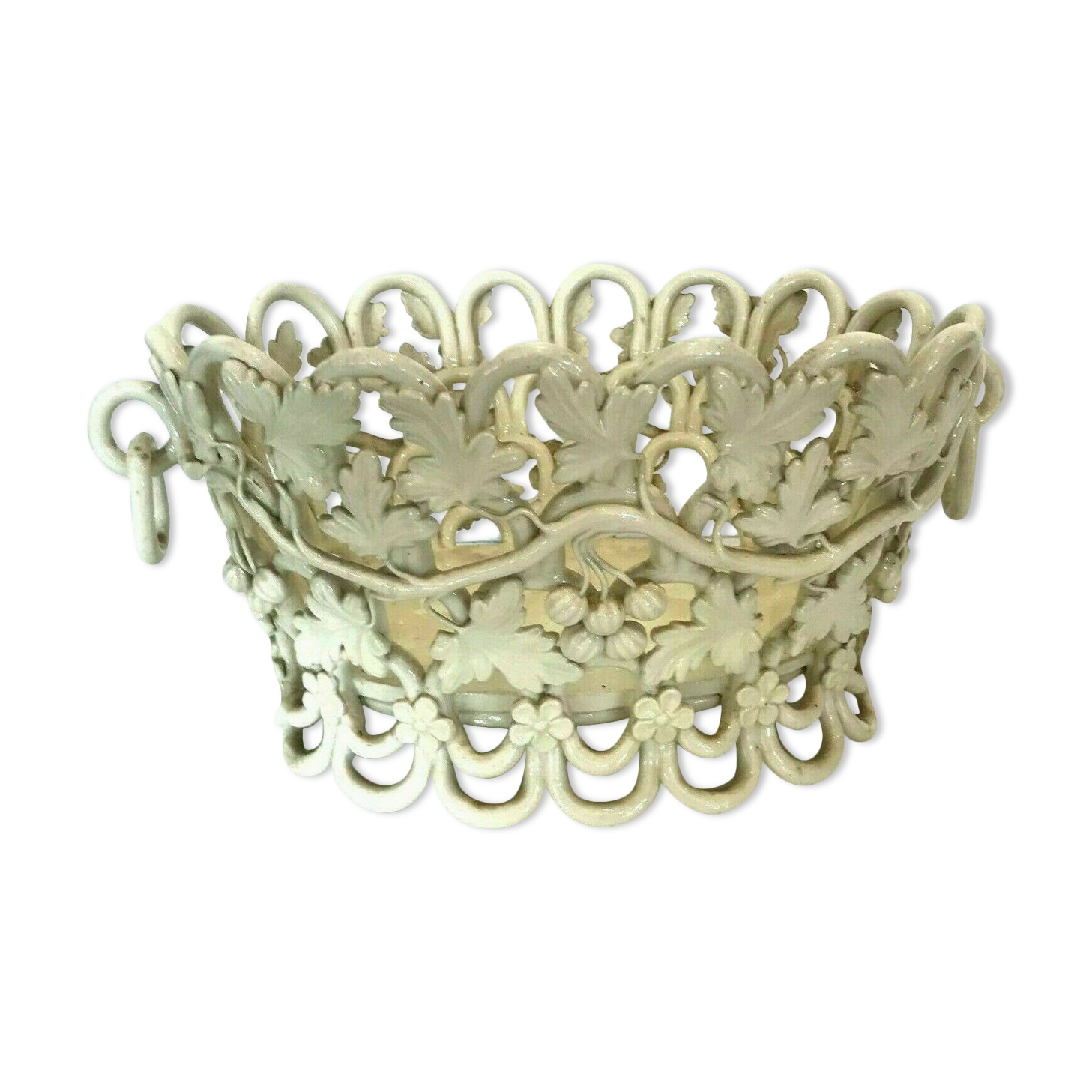 Centerpiece in glazed earthenware decorated with grapes XX century