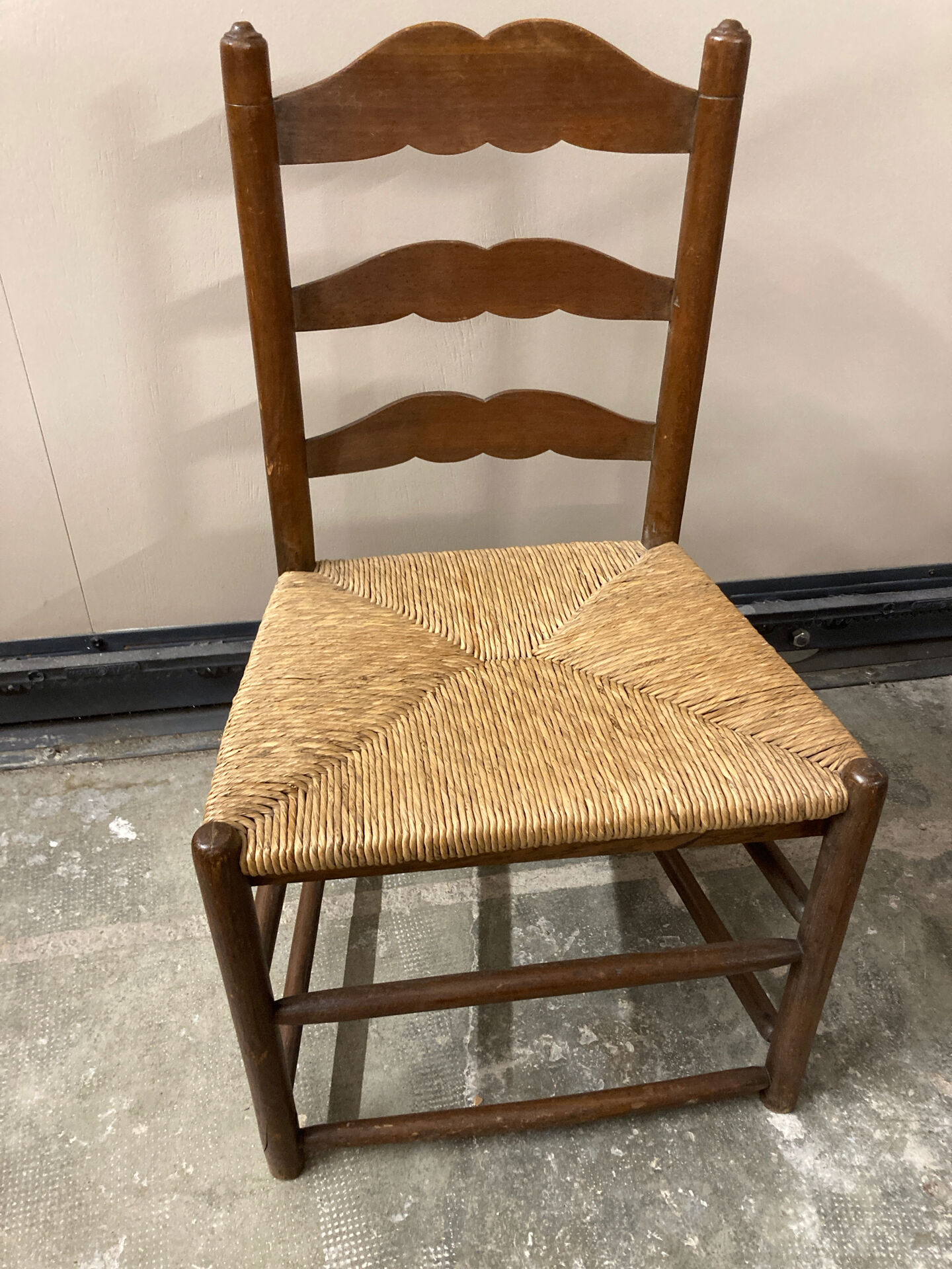 Ancienne chaise en rotin