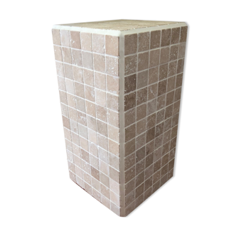 Travertine column